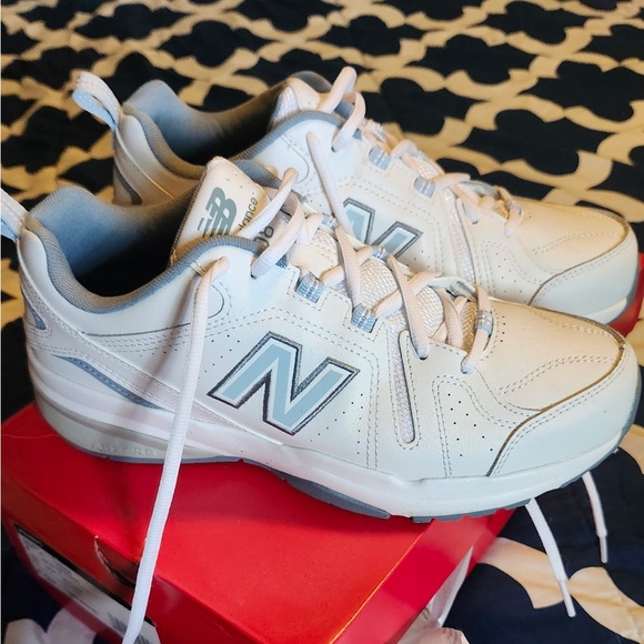 Women’s New Balance 608 V5 Training Shoe size 9 - Picture 1 of 5